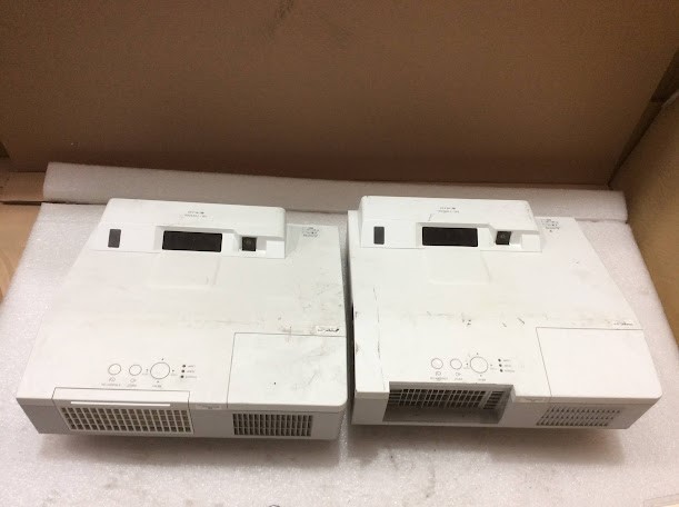 Maxell MC-TW3006 3LCD Projector (Lot of 2)
