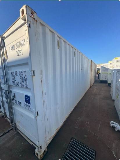 <p>20ft Container & Misc. Contents</p>