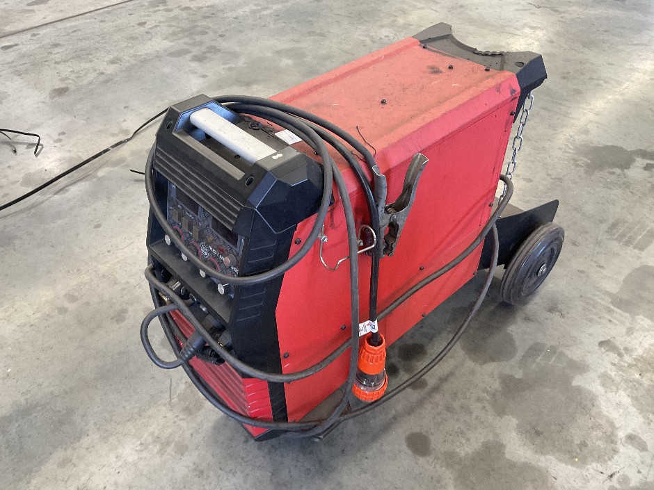 <p>Top Gun MiG Welder</p>