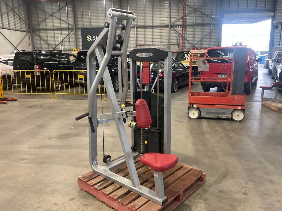 Evolution Maxim Chest Press Machine