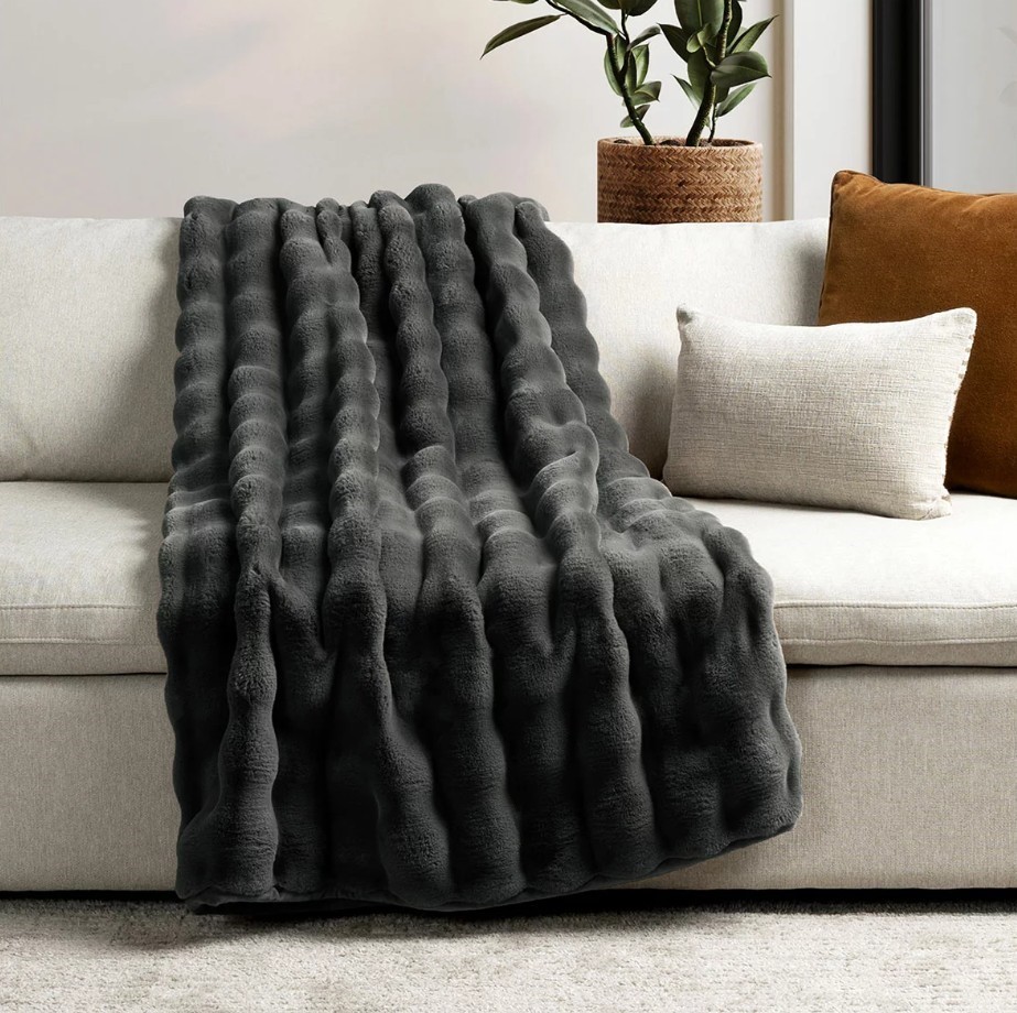 HOUSE & HOME Bubble Faux Fur Blanket Throw, 152 x 177cm, Dark Grey. NB: No