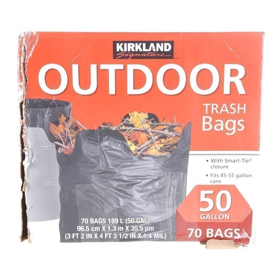SIGNATURE Pack of 70pc Outdoor Trash Bags (50 Gallon). N.B: Damaged Box.