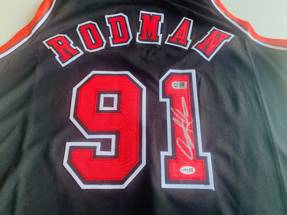 Dennis Rodman signed Jersey - Chicago Bulls - JSA authentication
