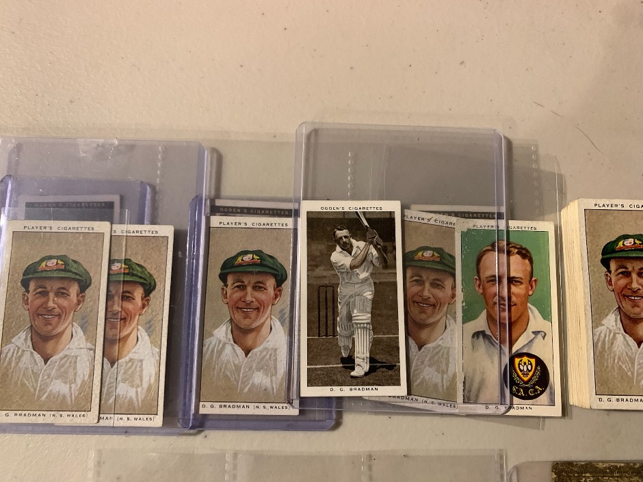 <p>Lot of vintage cigarette cards 1928- 38 with bradman cards - Approx 100<