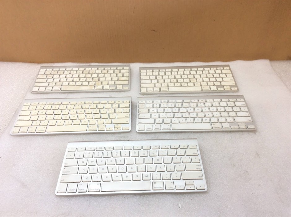 Apple Aluminum A1314 Wireless Keyboards (Lot of 5)