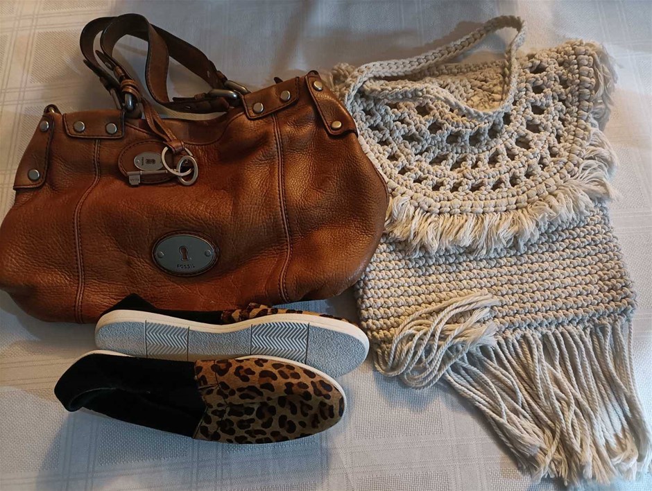 Lady’s Bags And Shoes . Others