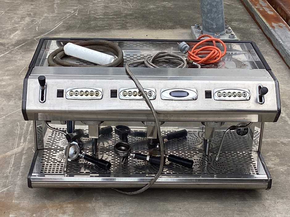<p>La Venezia 3 Group Coffee Machine</p>