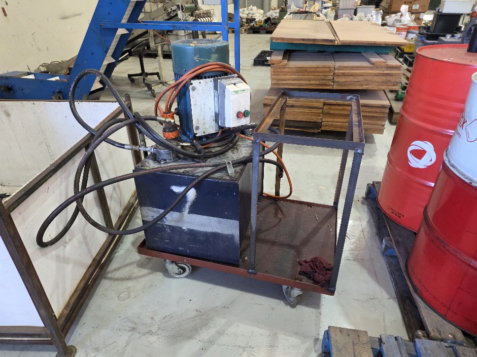 <p>Hydraulic Power Pack</p>