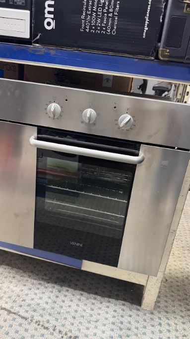 CLOSING DOWN SALE: Venini Oven