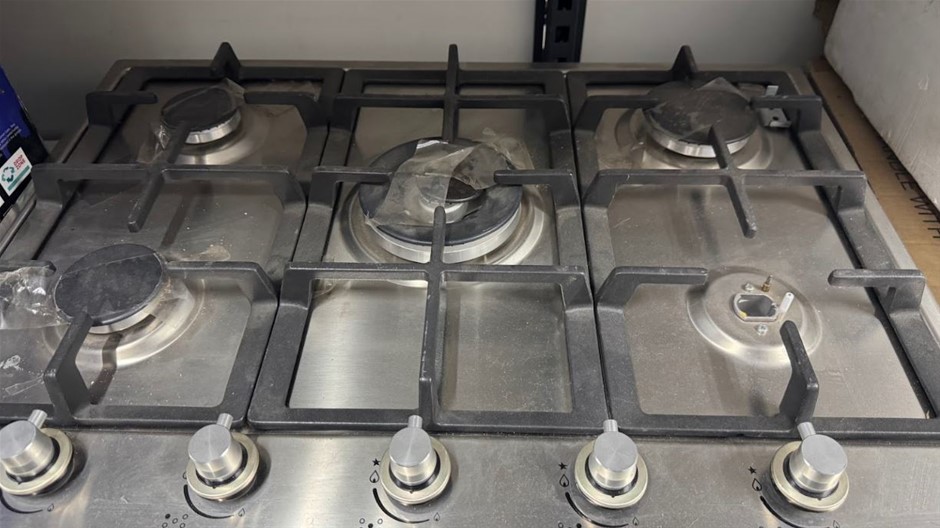 CLOSING DOWN SALE: Olive Gas Cooktop