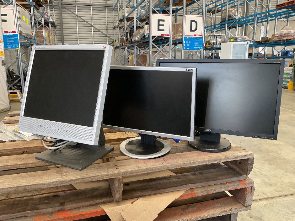 Computer Monitors Various Models & Sizes