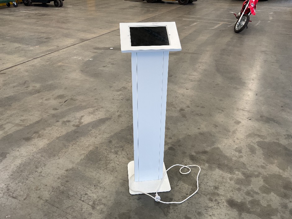 Reception Check-In Apple Ipad with Plinth