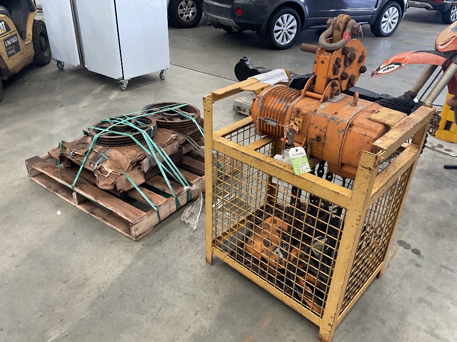 <p>PWB 7.5T Anchor and Pulleys</p>