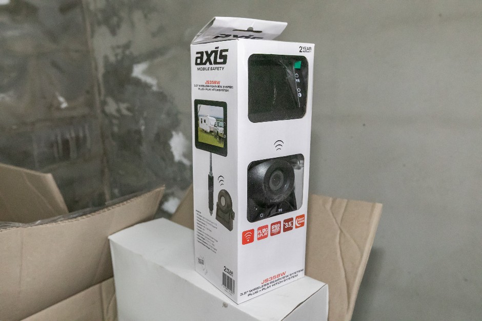 <p>Axis JS356W 3.5" Wireless Rearview Systems</p>