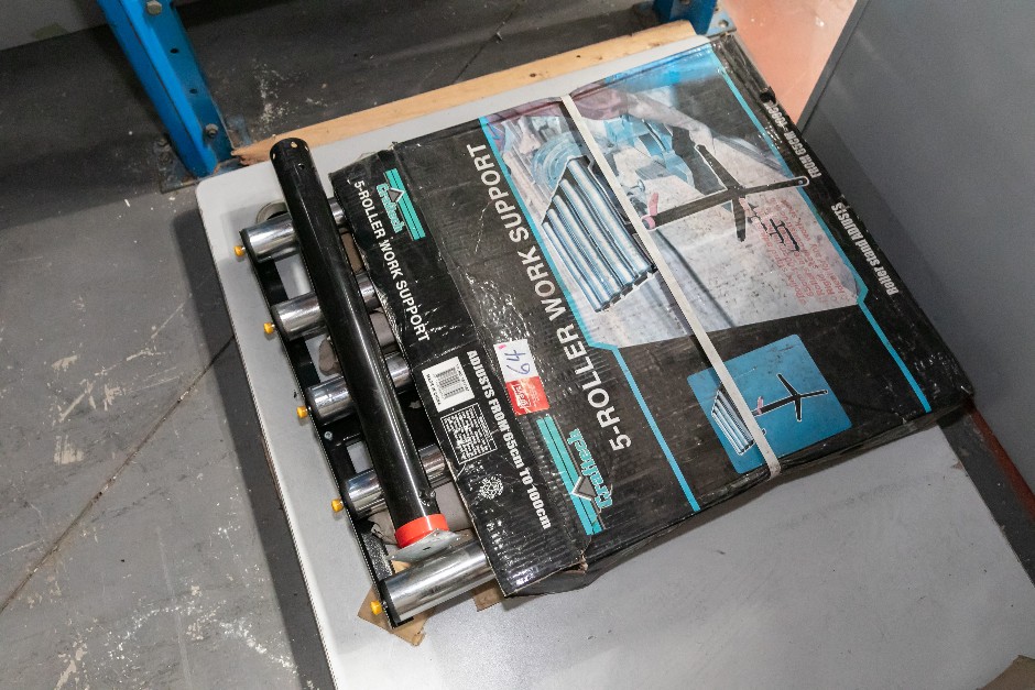 <p>Craftech 5 Roller Work Support Stand</p>