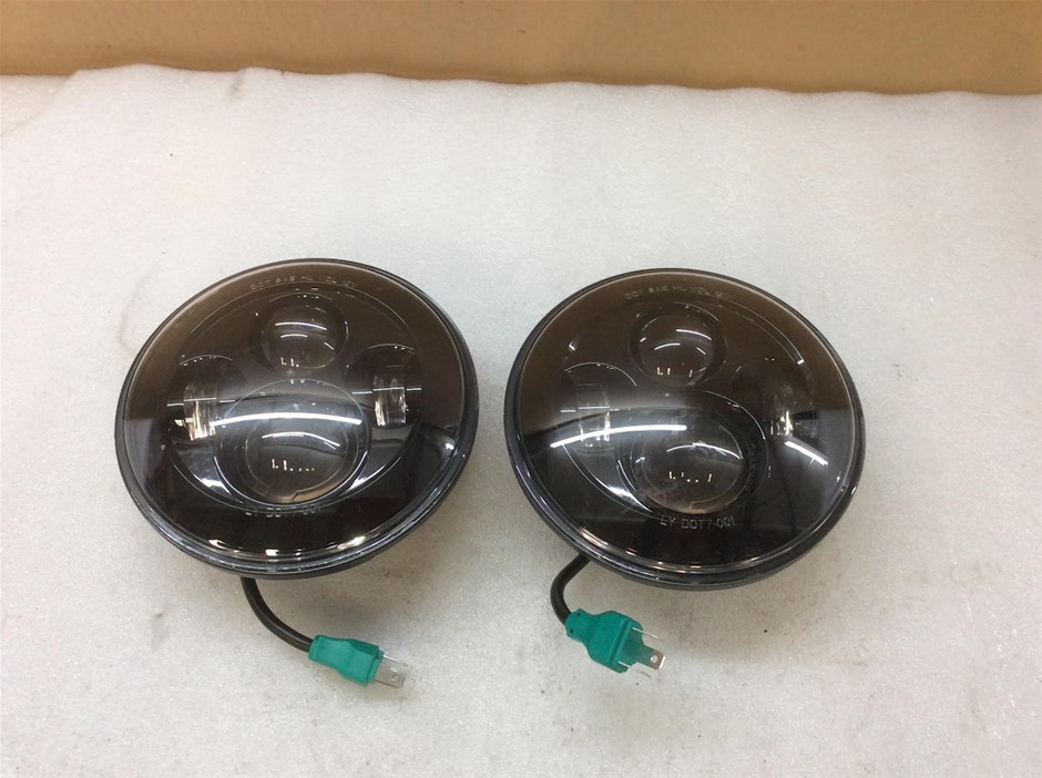 Unknown Brand LY D0T7-001 LED Headlight (Lot of 2)
