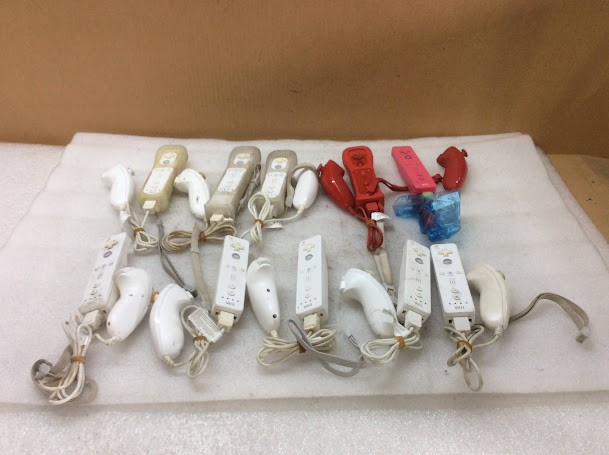 Nintendo Wii Mixed Model Remote Controller and Nunchuk Set (Lot of 10)