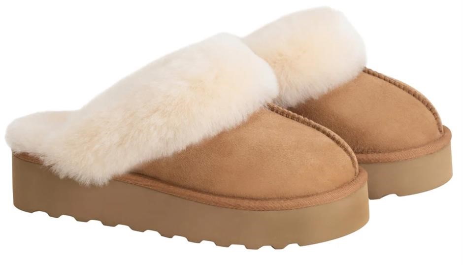 SIGNATURE Women's Shearling Platform Slippers, Size US8 / EU39, Tan. Buyer