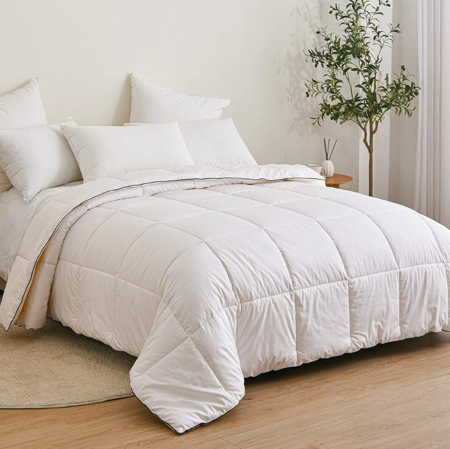 ONKAPARINGA All Seasons Wool Quilt, King, 210 x 240cm.