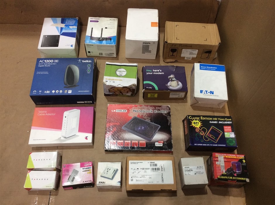 Mixed Brand Computer And Networking Accessories (Lot of 18)