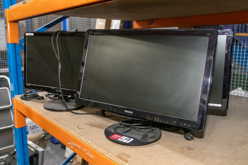 <p>Philips 247E LED Monitors</p>