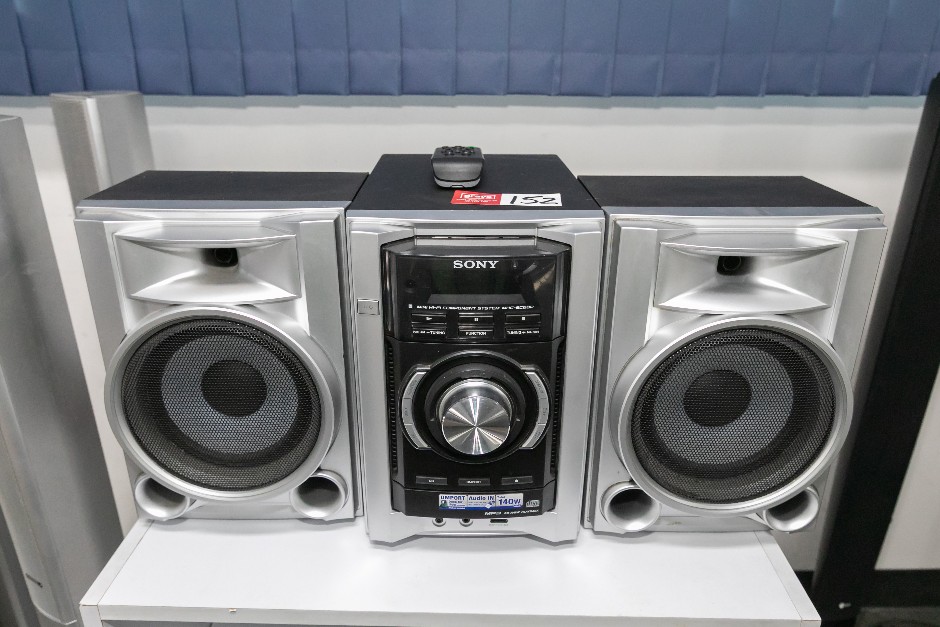 <p>SonyMHC-EC68P Mini Hi-Fi Component System</p>