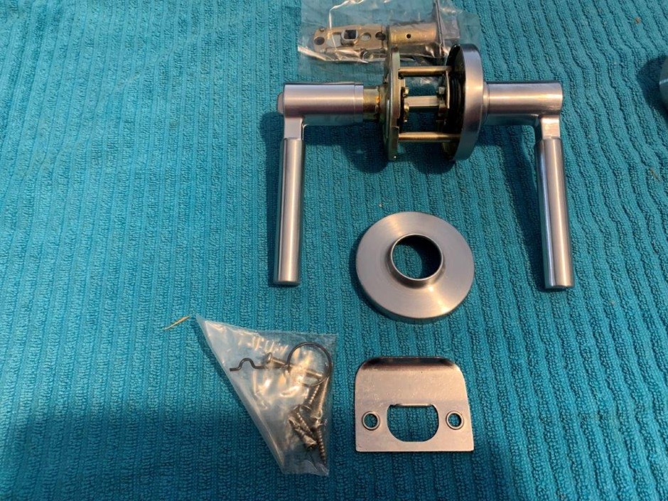 2 x Delftrade Privacy Sets and 7 x Delftrade Dummy Sets (Unused)