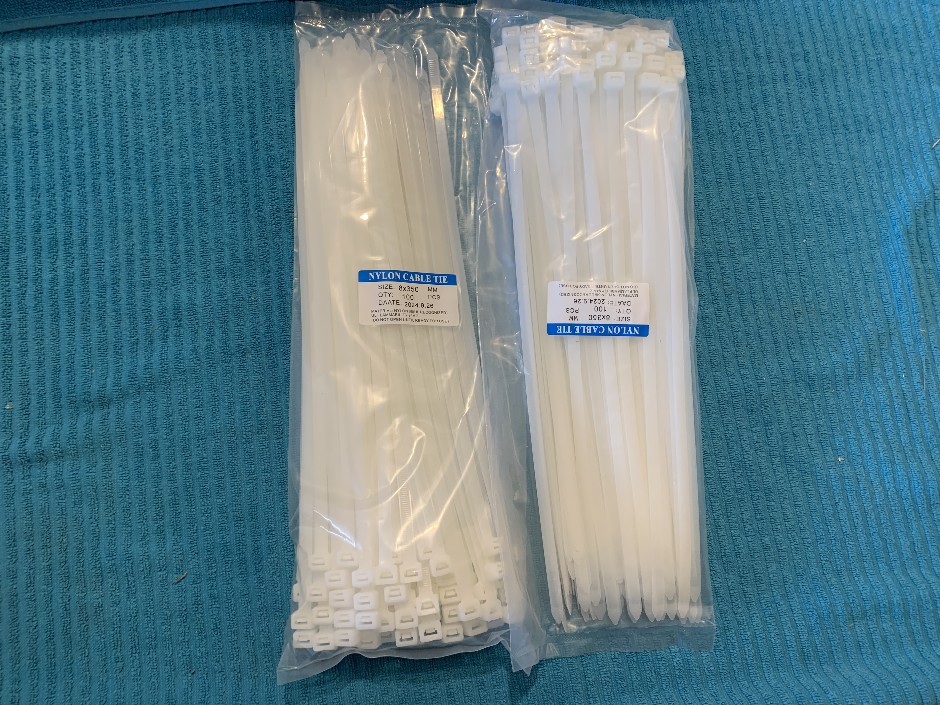 20 x Packets of Nylon Cable Ties, 100 per Packet (Unused)