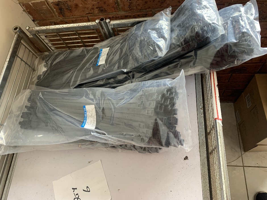 6 x Packets of Nylon Cable Ties, 10mm x 400mm (Unused)