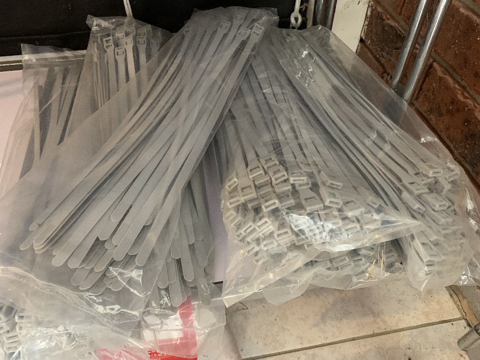6 x Packets of Nylon Cable Ties, 10mm x 400mm (Unused)