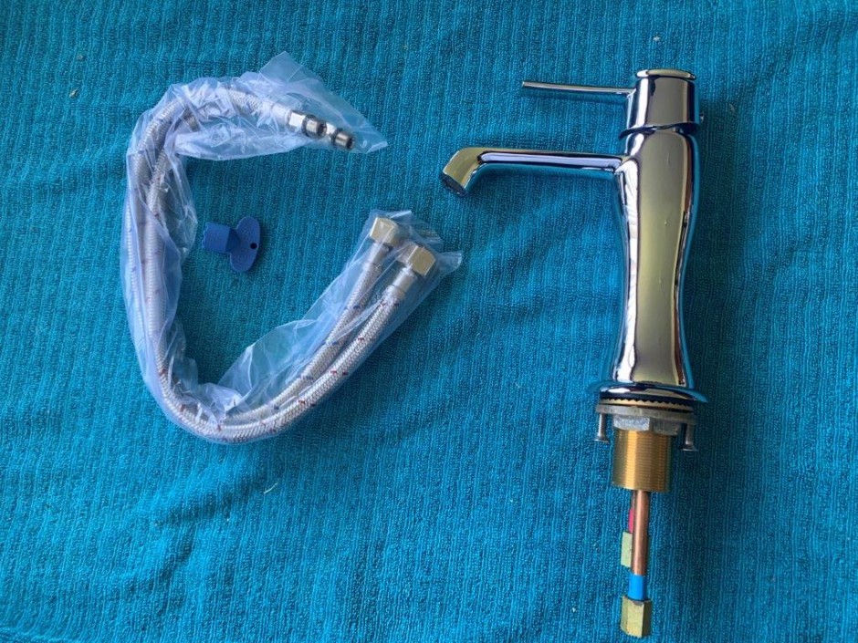 1 x Simply Inspiring Basin Mixing Tap (Unused)