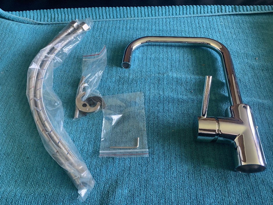 1 x Single Lever Sink Mixing Tap (Unused)