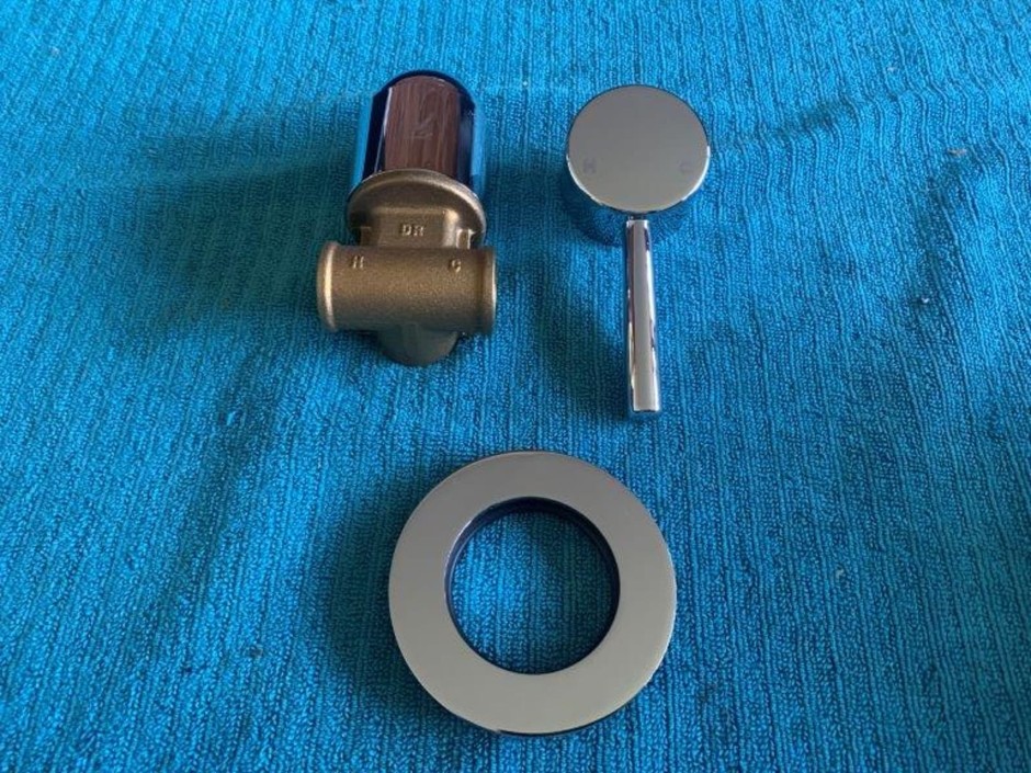 1 x Shower Mixer, Chrome (Unused)