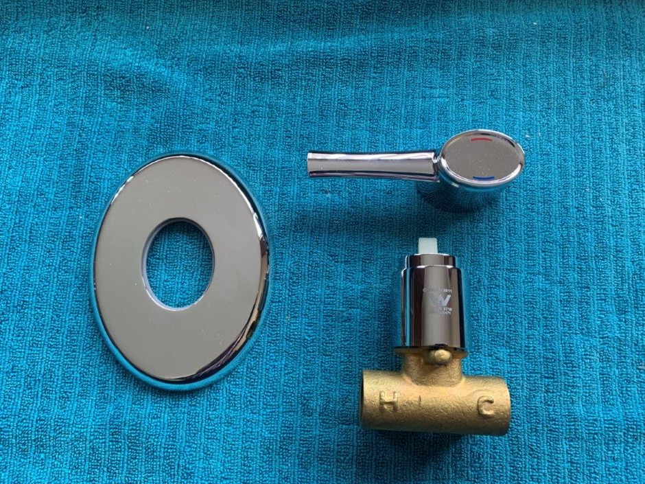 1 x Simply Inspiring Wall Mixer, DRB, Chrome Finish (Unused)