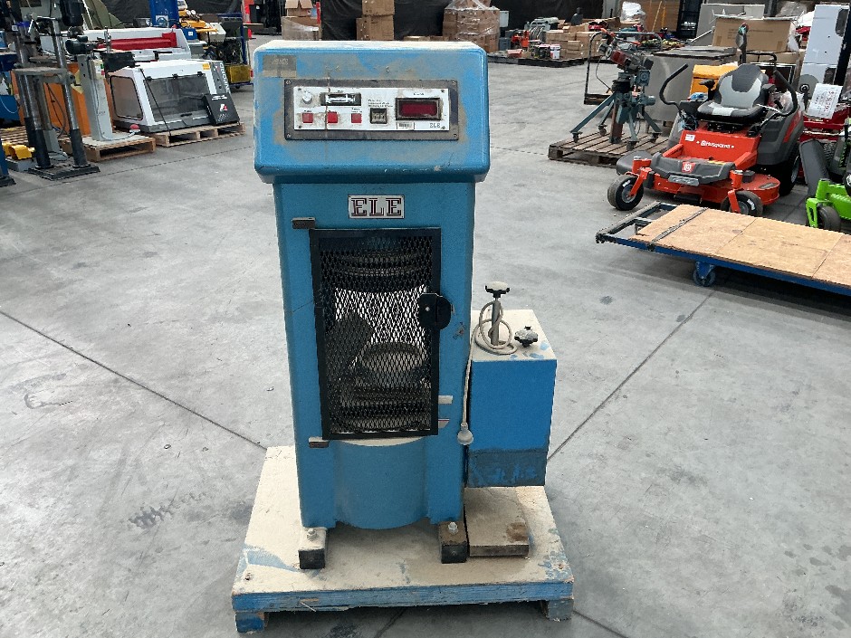 <p>ELE Concrete Tester</p>