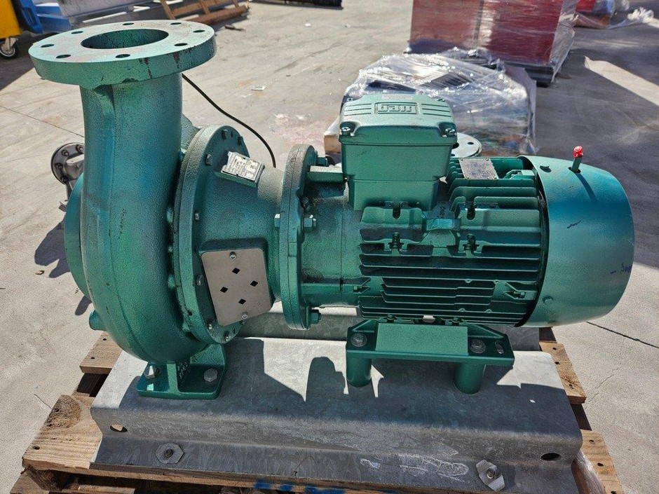 <p>PENTAIR SOUTHERN CROSS END SUCTION MOTOR PUMP</p>