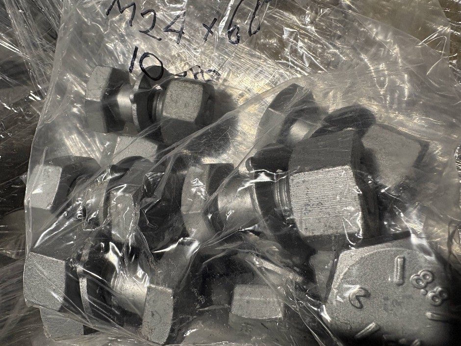 <p>Pallet Comprising Unused Large Qty of M24 Structural Bolts</p>