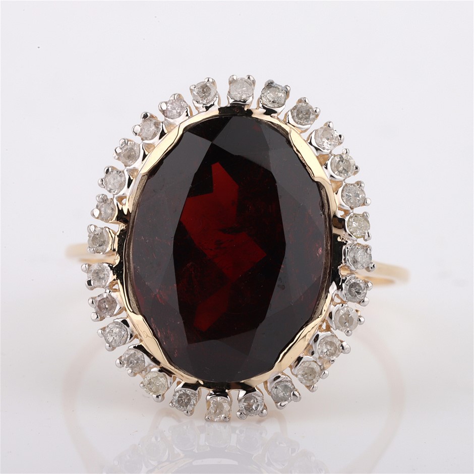 Yellow Gold Natural Garnet & Diamond Ring with valuation