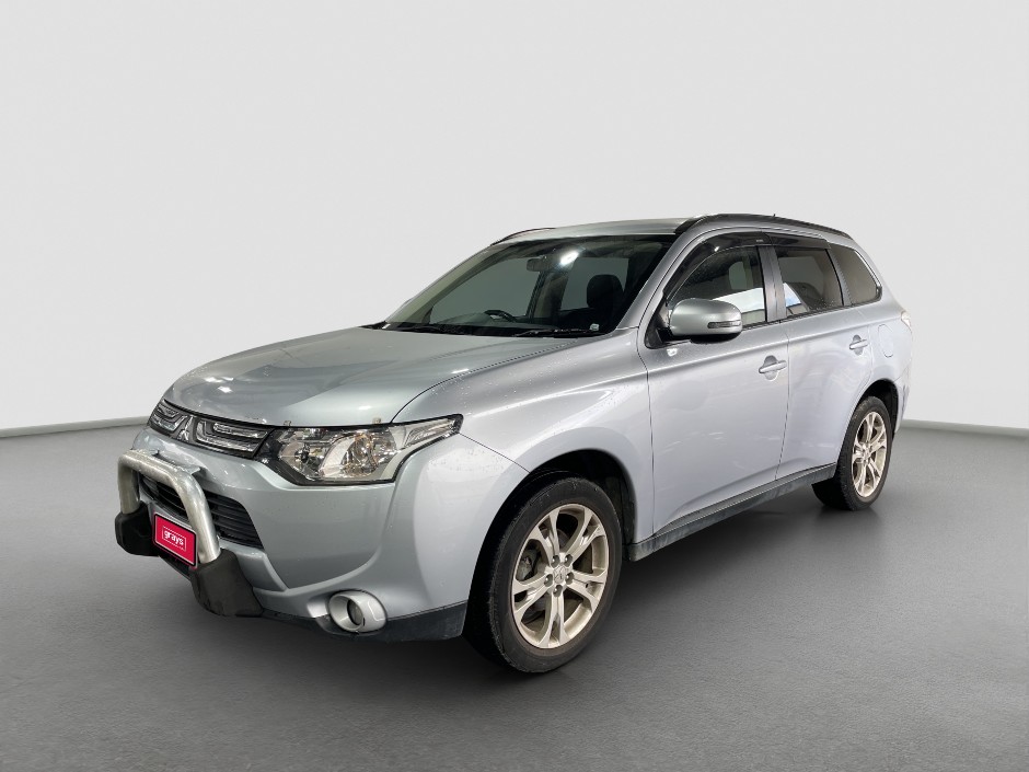 2013 Mitsubishi Outlander LS Diesel