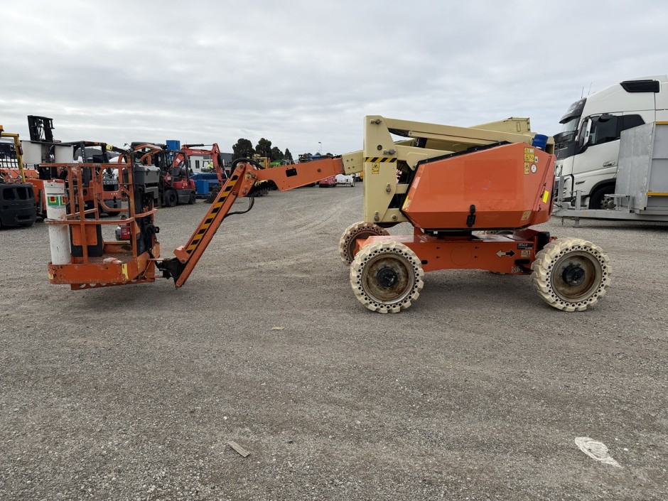 2012 JLG Knuckle Boom Lift