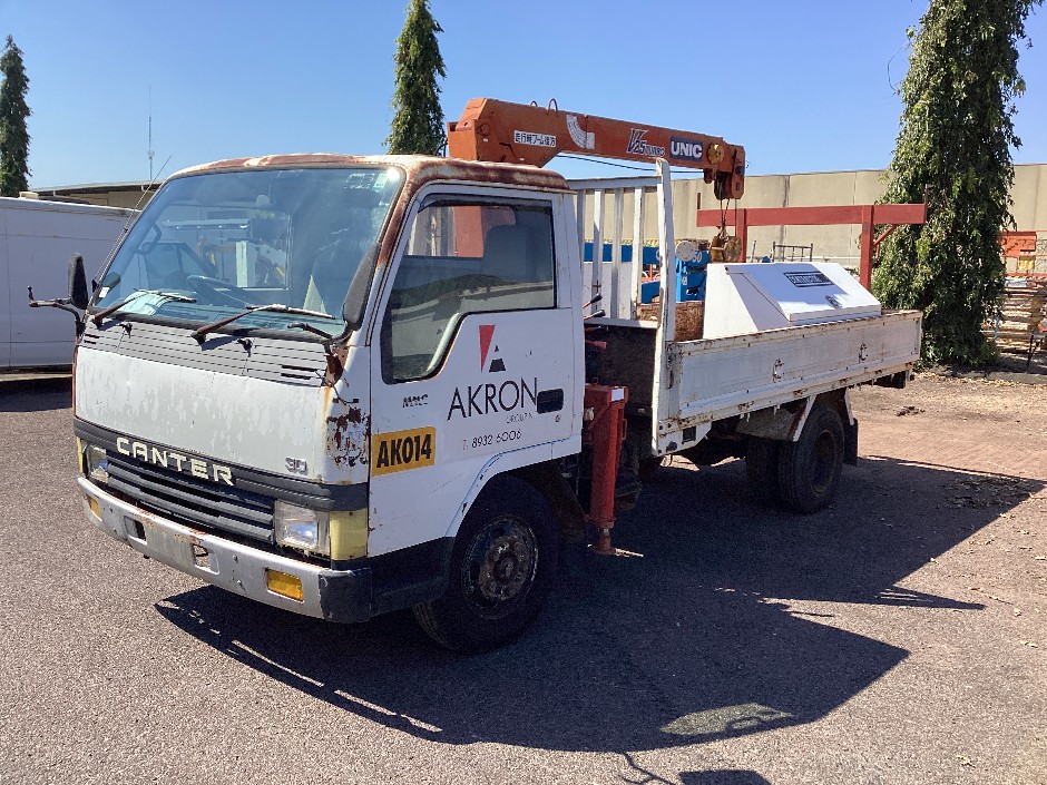 <p>Mitsubishi Canter FE435E   4x2 Crane Truck</p>