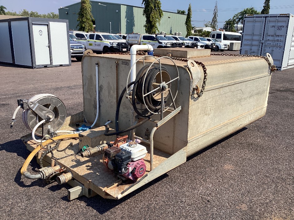 <p>Aluminum Water Cartage Tank and Pump</p>