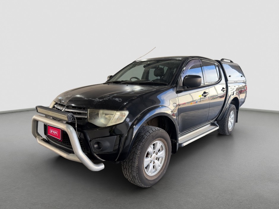 2013 Mitsubishi Triton GLX Diesel