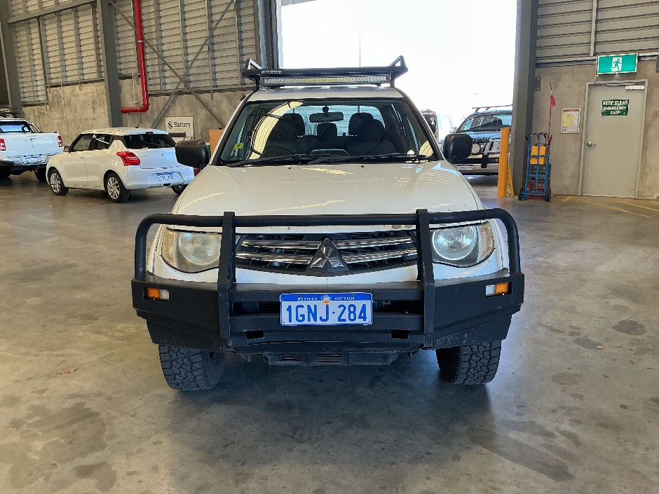 2013 Mitsubishi Triton GLX Diesel