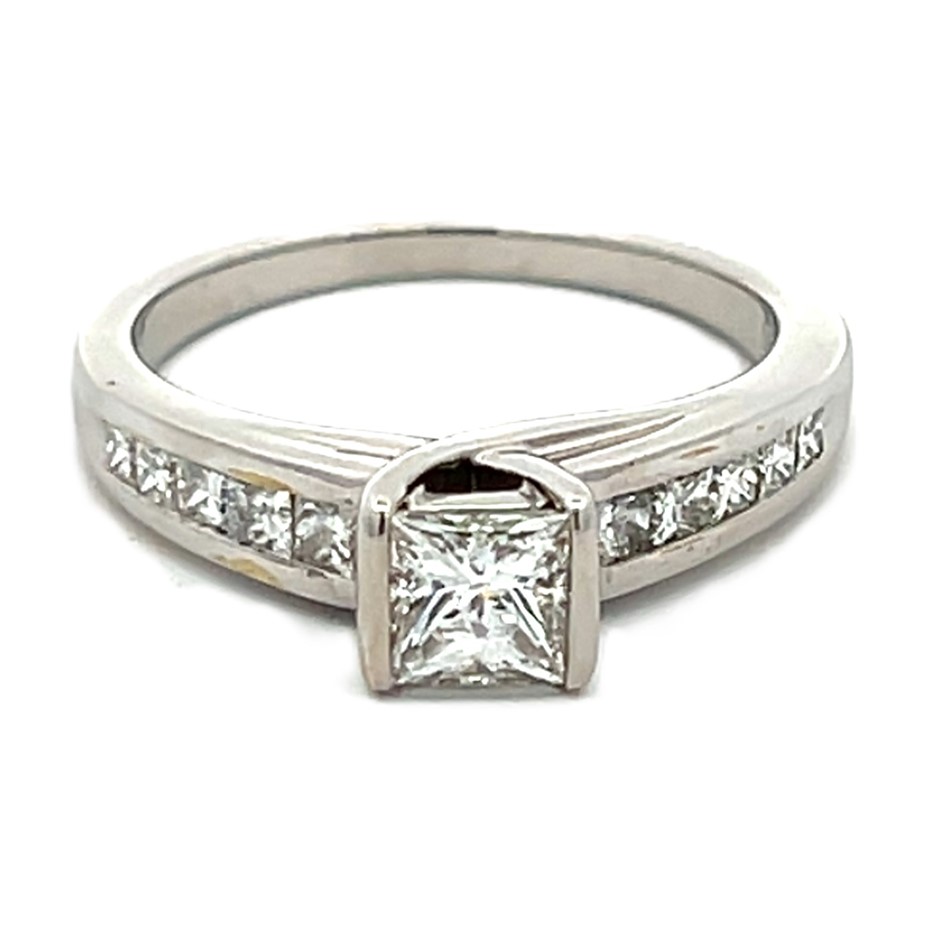 14ct White Gold Diamond Ring