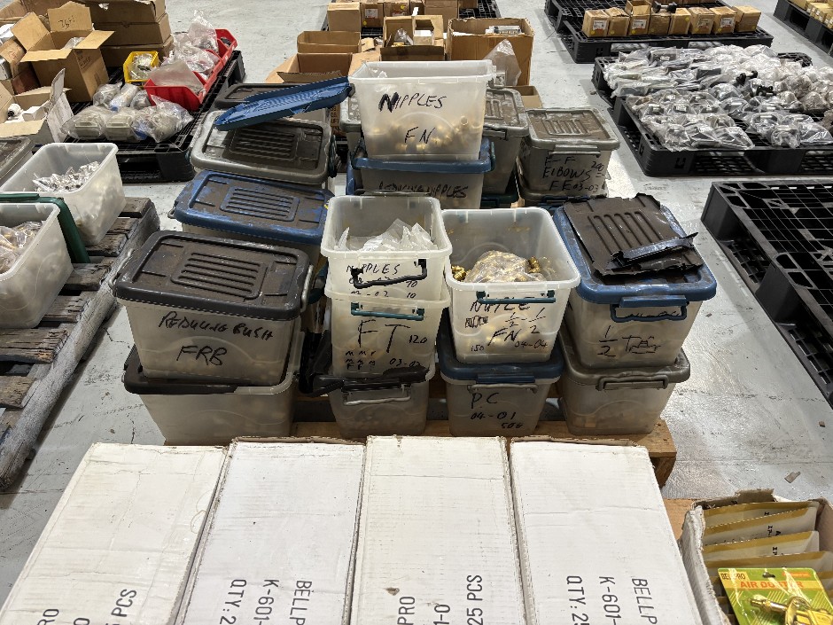 Assorted Brass Pipe Fittings (Nipples, Elbows, Sockets, Adaptors)