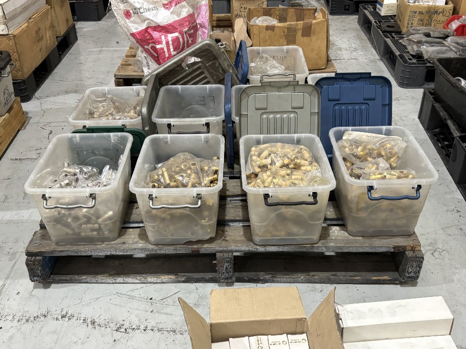 <p>Pallet of Assorted Brass & Steel Fittings</p>