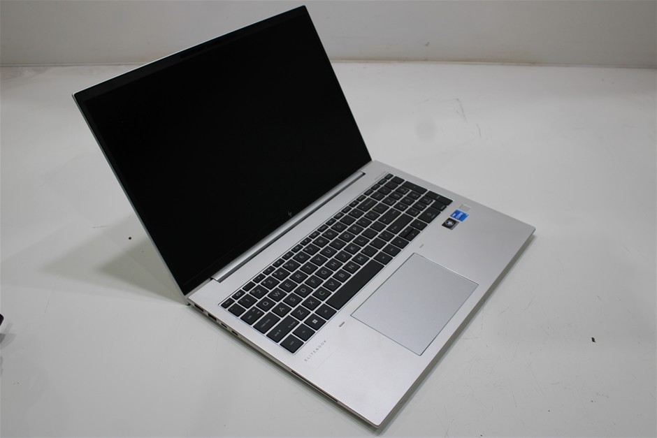 HP ELITEBOOK 860 G9