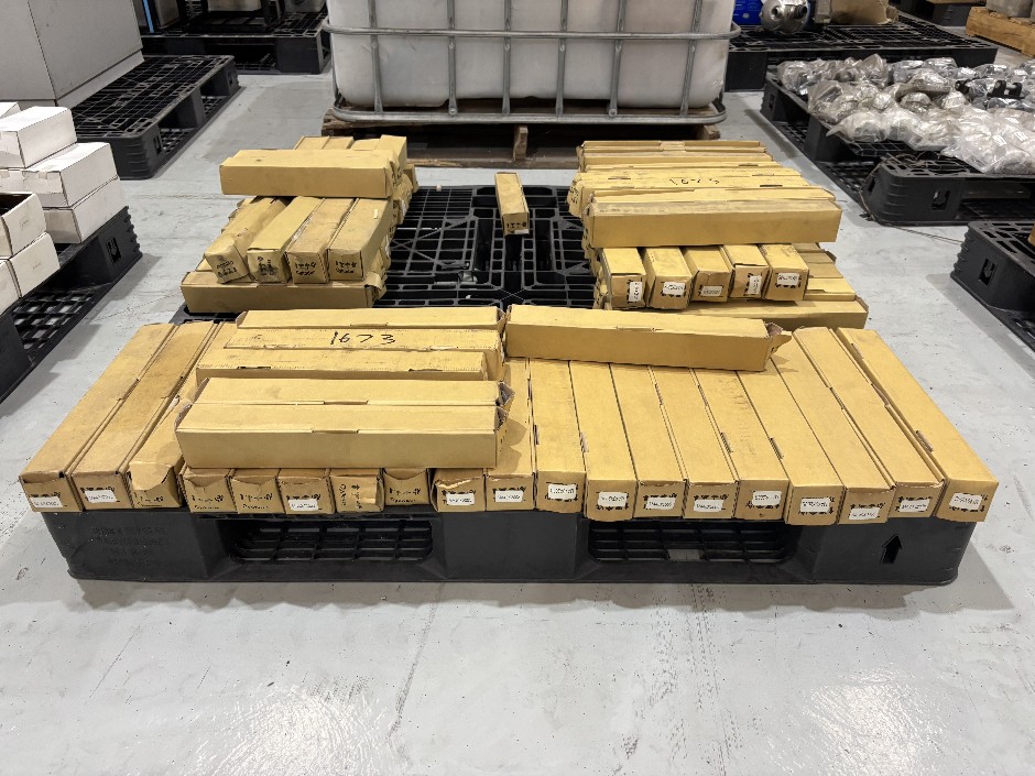 Pneumatic Cylinders, MA40 Series (Assorted Strokes)