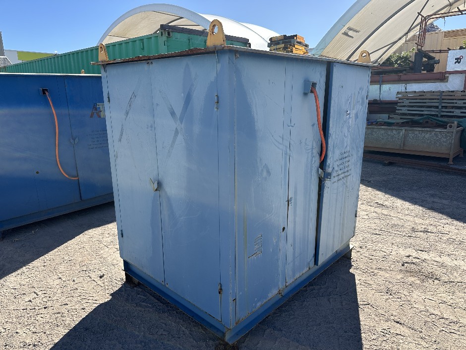 <p>Lincoln AC1200 Welder</p>